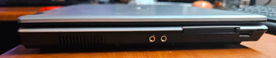 Sahara 14" XP Laptop (2006)
