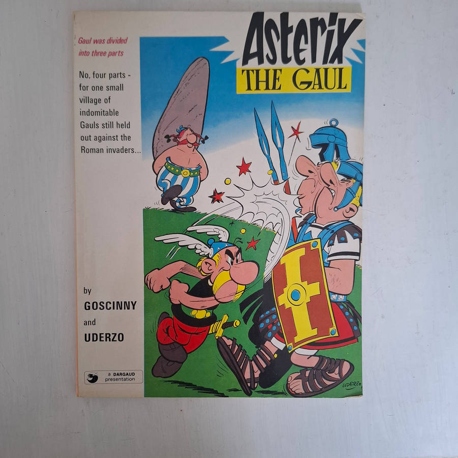 4 X  Asterix books