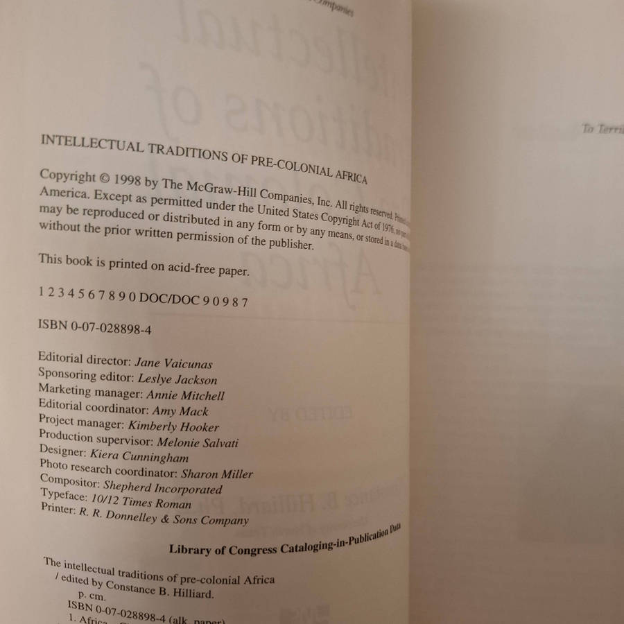 The Intellectual Traditions of Pre-Colonial Africa (Paperback) Constance Hilliard