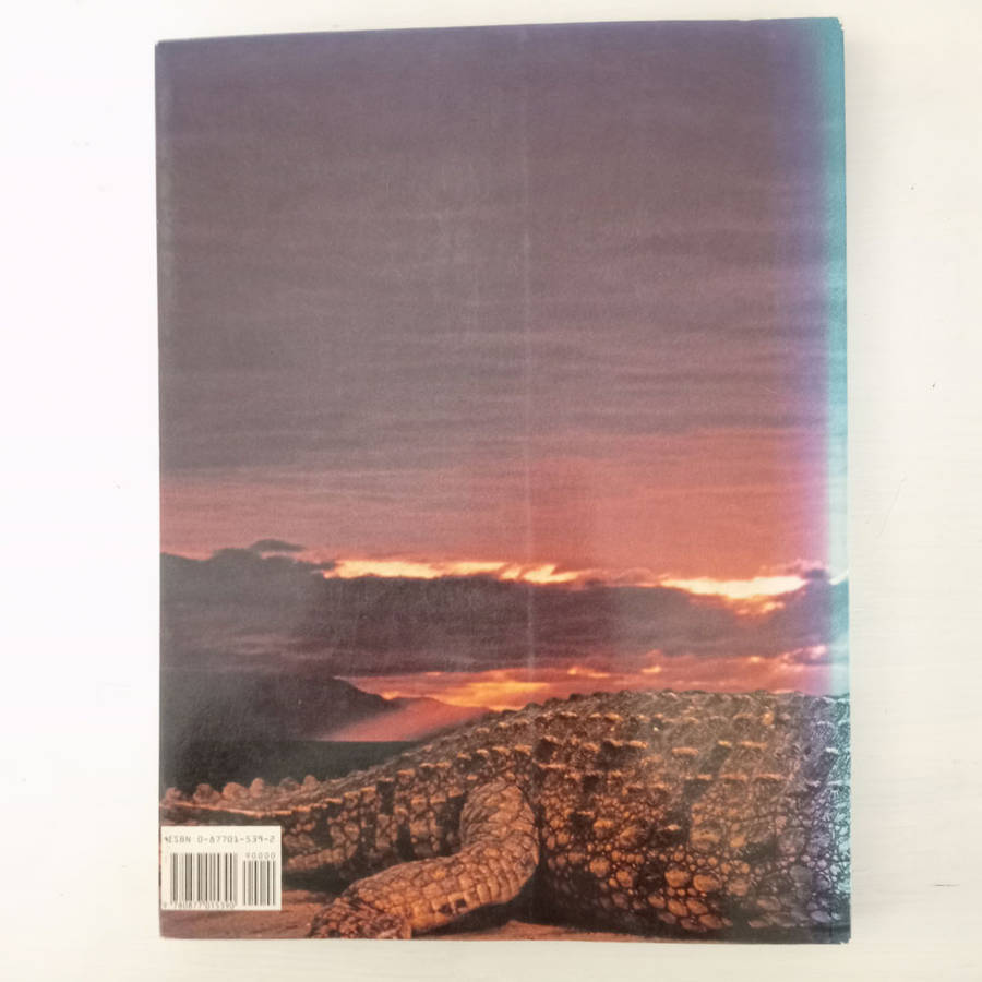 Eyelids of Morning: The Mingled Destinies of Crocodiles and Men (Alistair Graham, Peter Beard)