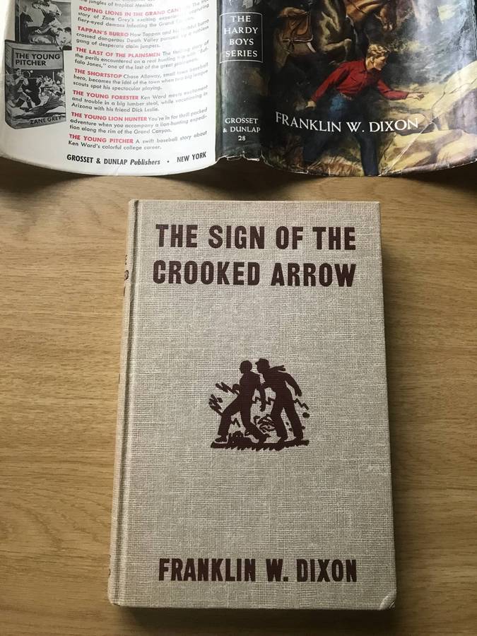 The Hardy Boys. The Sign of the Crooked Arrow