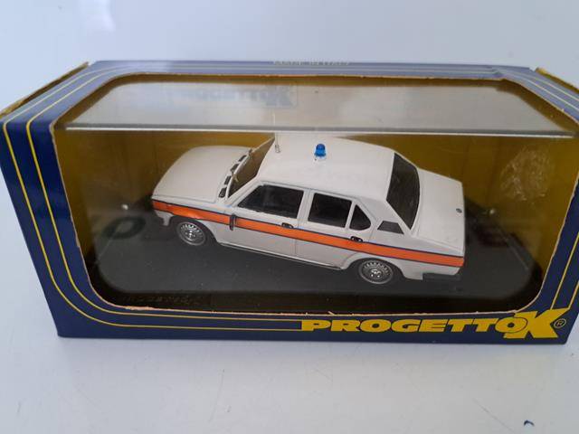 ALFA ROMEO ALFETTA 2.0 POLIZIA INGLESE