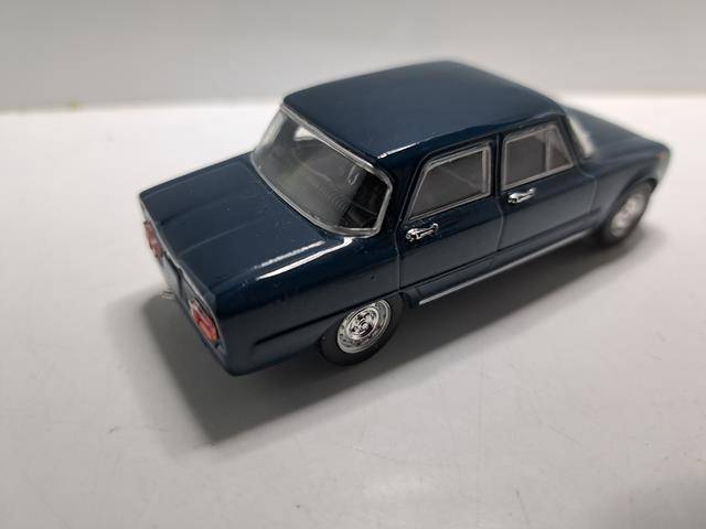 1:43 ALFA ROMEO GIULIA