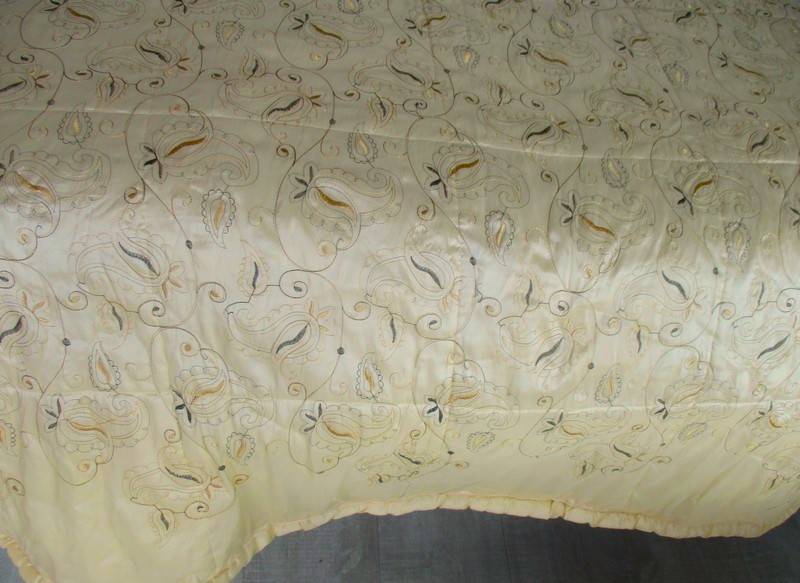 An enormous embroidered light gold comforter to fit king & queen size bed - 269cm x 262cm