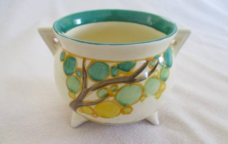Bargain!! Circa 1930's - small Clarice Cliff Fantasque Bizarre cauldron (market value R2500-R3000)
