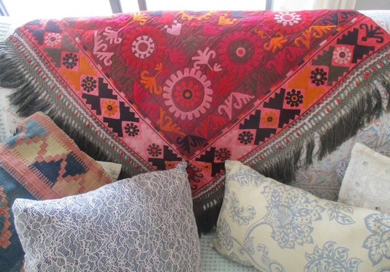 Stunning embroidered/woven Middle Eastern? cloth - a puzzler