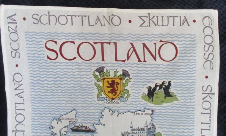 7. - Large Scottish pictorial cloth - Scotland's historical sites