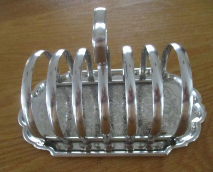 Decorative 6-slice Toast Rack - great condition