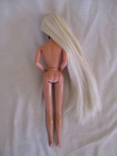 Vintage late 1980's Mattel long hair Barbie doll with original earrings & necklace - knees  bend