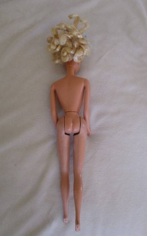 Vintage 1980's/90's Mattel Barbie doll with tight blonde curls - knees that bend