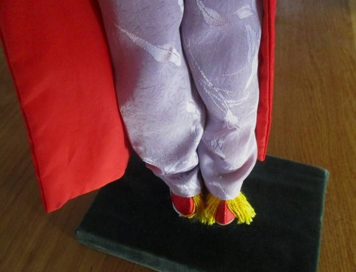 Exceptionally large vintage Chinese Peking Opera doll with exquisitely embroidered outfit