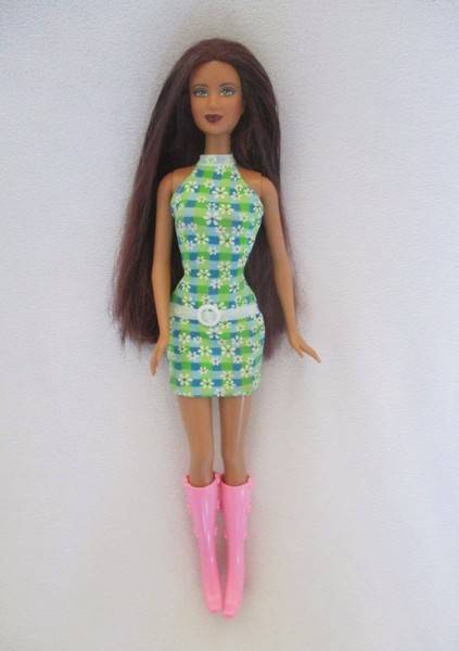Vintage 1999 Mattel "Pretty in Plaid" Barbie Redhead in original dress - knees bend