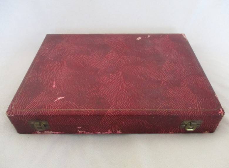 Excellent vintage nickel silver Viners Resilco, Sheffield set in original canister - super stainless