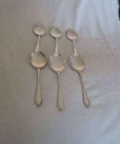 Vintage Priestley & Moore, Sheffield Fine Silverplate Fruit Spoons & Server still in box