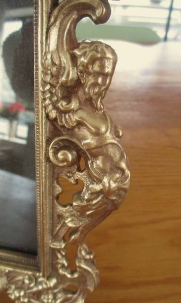 Stunning vintage Art Nouveau solid brass photo/picture frame