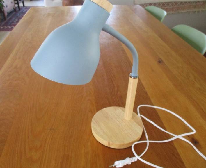Greenville desk lamp/student lamp with flexi arm - metal on wooden base - excellent condition