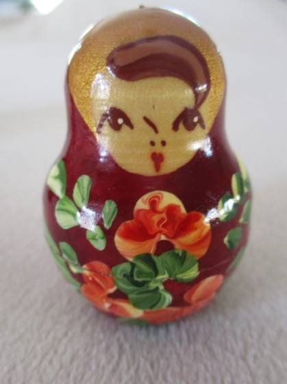 Unique & rare -  vintage 1990's genuine Russian tiny 5 piece set wooden Matryoshka nesting dolls