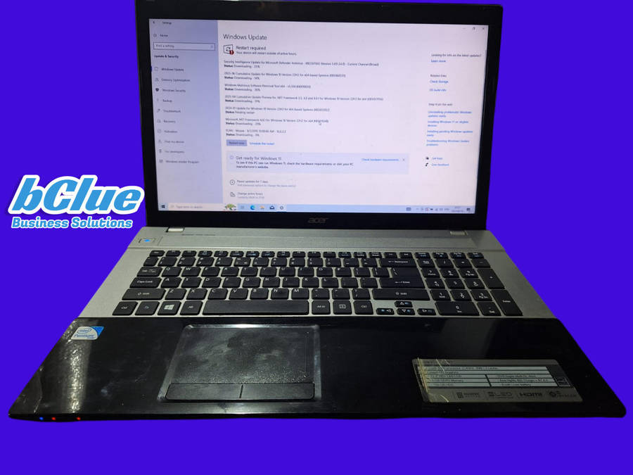 Acer Aspire v3 731 Laptop (240GB SSD \ 750GB HDD \ 6GB RAM)