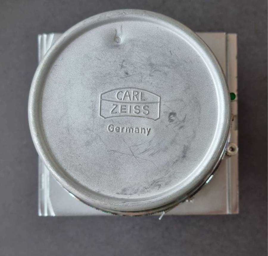 Carl Zeiss f4.8 /180mm Sonnar Lens - Linhof shutter plate