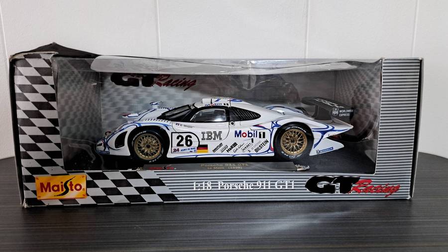 Maisto Porsche 911 GT1 #26 Le Mans 1988 1/18