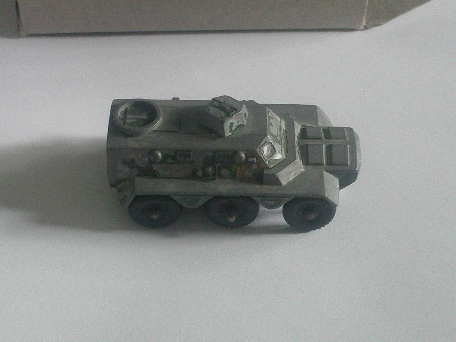 Matchbox Regular Wheels Saracen Personnel Carrier Lesney England #54a