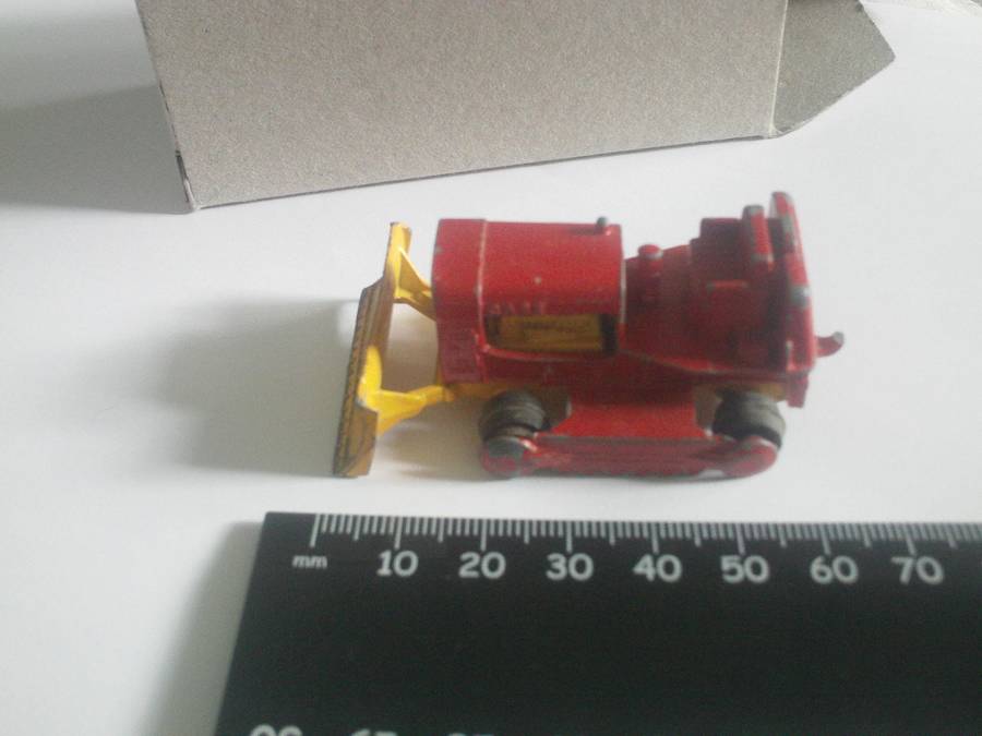 Matchbox Regular Wheels Case Bulldozer Lesney England #16d