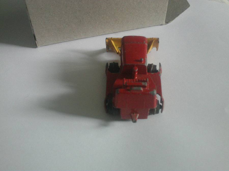 Matchbox Regular Wheels Case Bulldozer Lesney England #16d