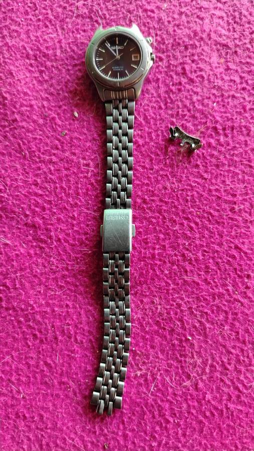 SEIKO KINETIC TITANIUM WOMANS WATCH