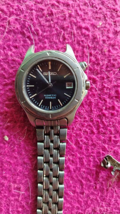 SEIKO KINETIC TITANIUM WOMANS WATCH