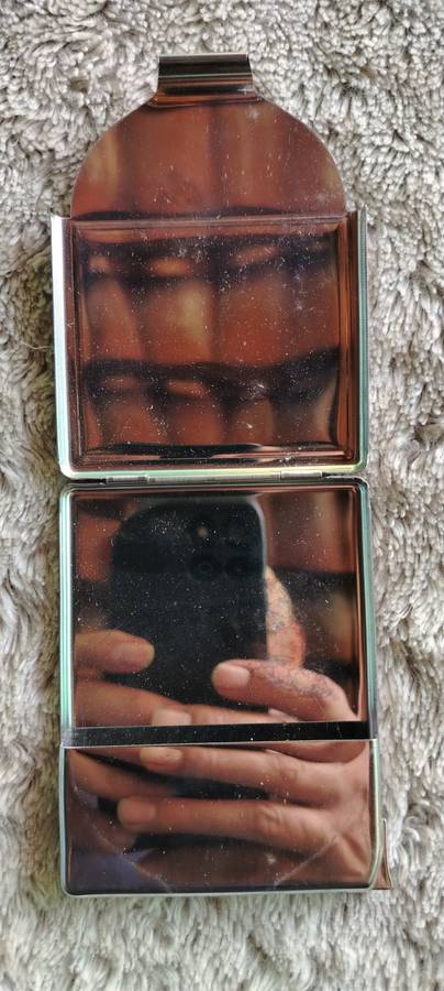 MARLBORO SIGERETTE HOLDER