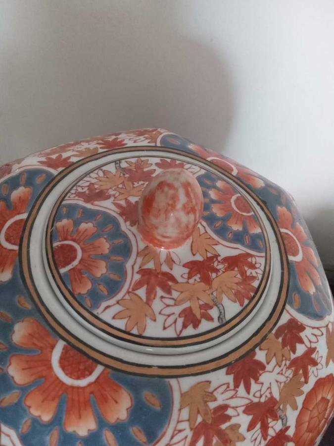 Large 20th century Chinese porcelain storage/ginger jar - (COLLECTION ONLY)