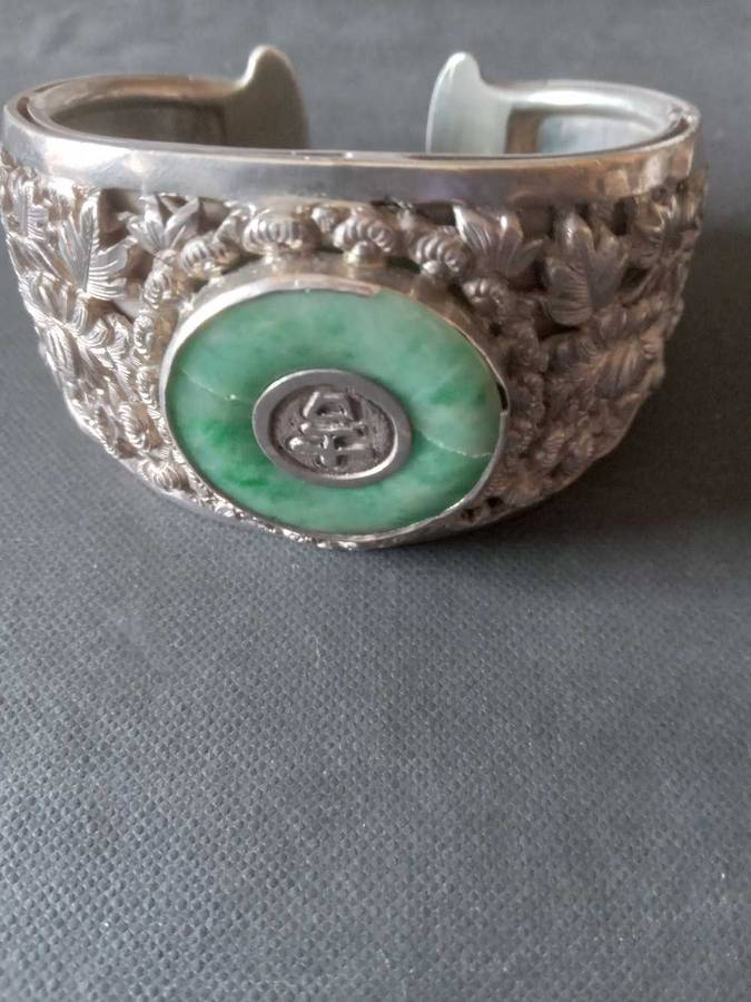 Rare Vintage Indo-Chinese Silver And Apple Green Jadeite Jade Cuff Bangle - (69.5g)