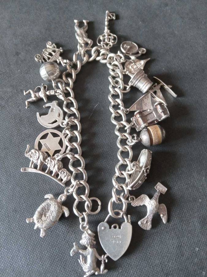 Vintage Sterling Silver Charm Bracelet - (65.8g)
