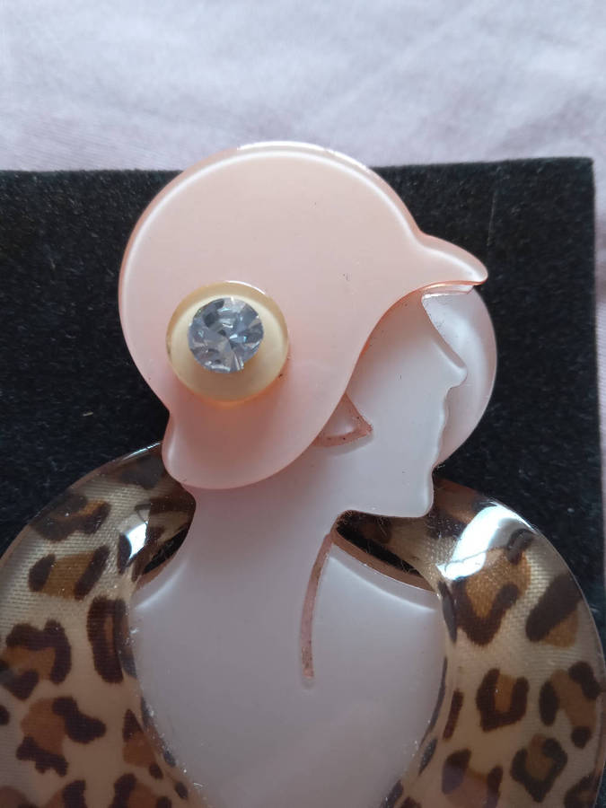 Vintage 1920s Style Flapper Girl Brooch