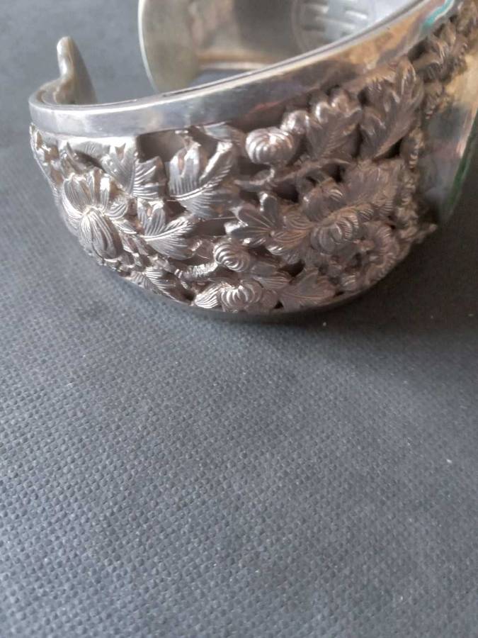 Rare Vintage Indo-Chinese Silver And Apple Green Jadeite Jade Cuff Bangle - (69.5g)