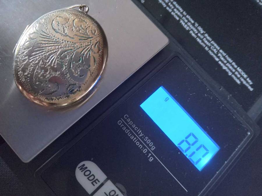 Vintage 9ct Gold Metal Core Locket