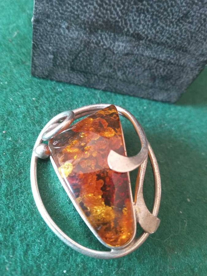 Vintage Modernist Amber Brooch