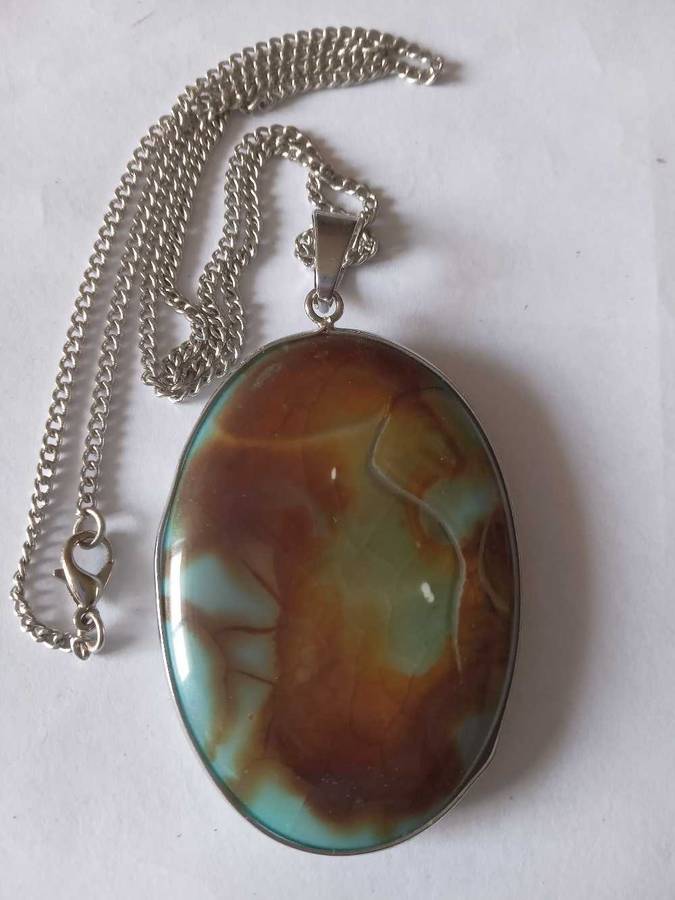 Large Blue Stone Pendant And Chain