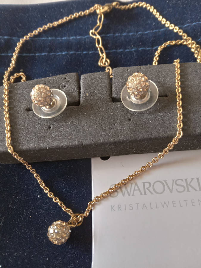 Swarovski Crystal Pendant And Earrings Set