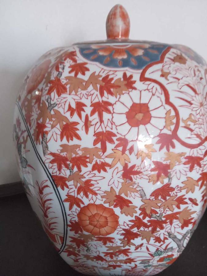 Large 20th century Chinese porcelain storage/ginger jar - (COLLECTION ONLY)