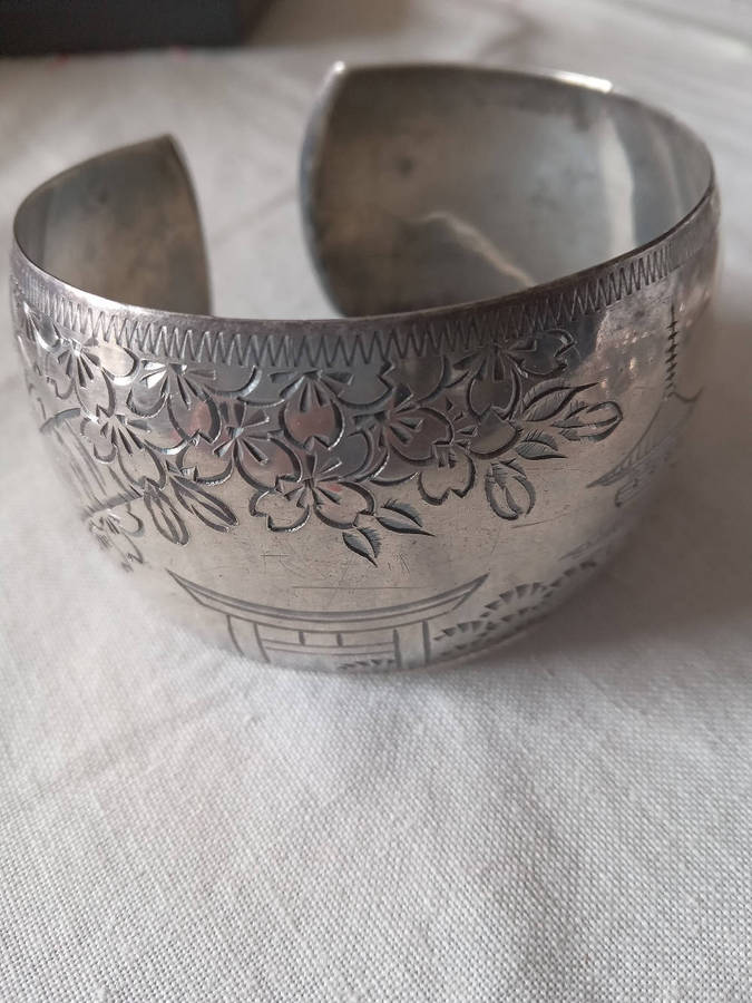 Rare Vintage Sterling Silver Etched Chinese Cuff Bangle