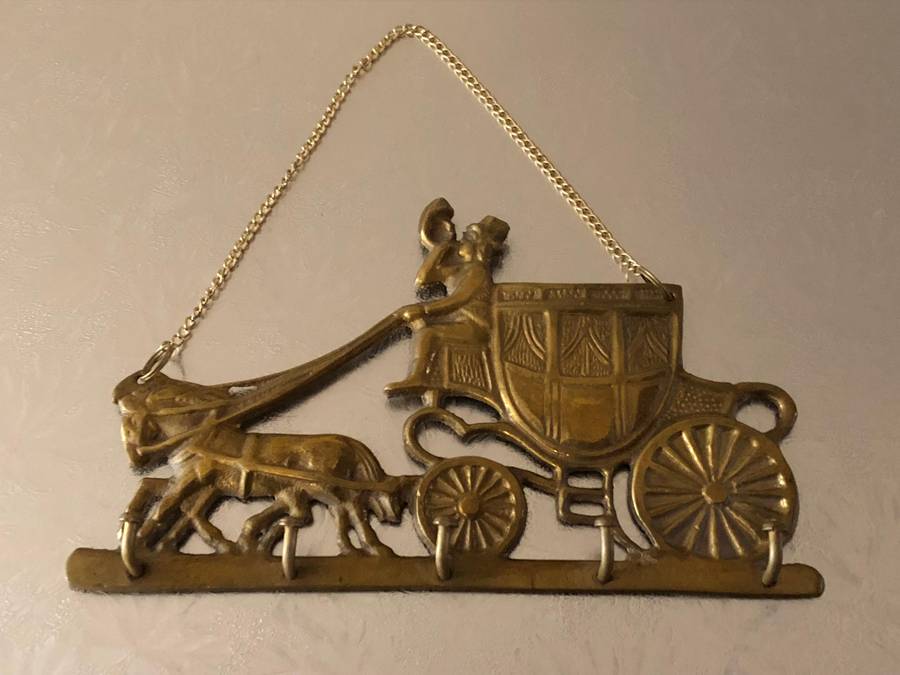 BRASS COACHMAN KEY HOLDER WITH CHAIN