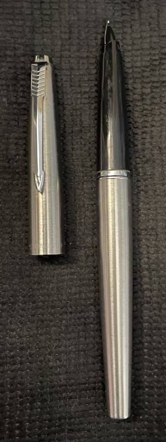 COLLECTABLE STAINLESS STEEL PARKER 45 FOUNTAIN PEN MADE IN ENGLAND