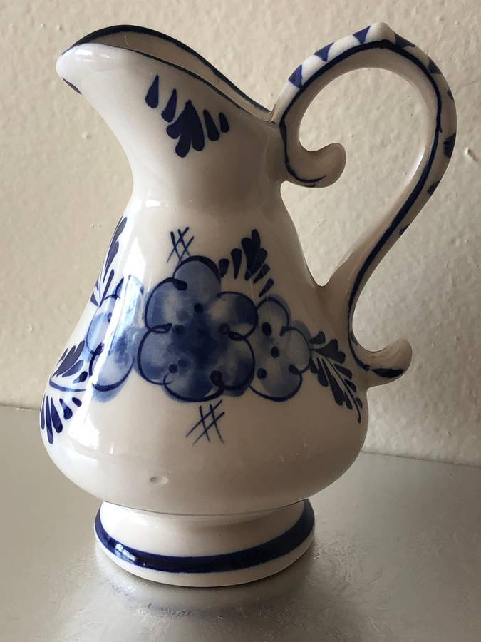 ELWECO HAND PAINTED DELFT JUG - 14.5CM