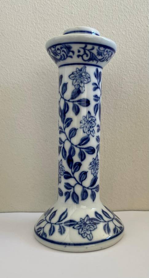 BLUE AND WHITE PORCELAIN CANDLE STICK - 20CM