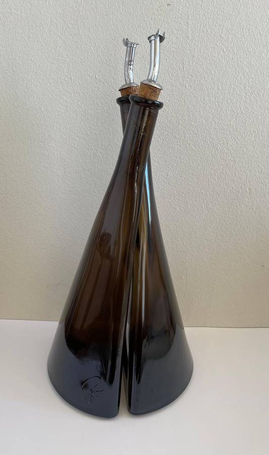 O.FREY & CO INTERLOCKING TWO GLASS PACO BERNE (SWITZERLAND) 1970 WINE BOTTLE SET