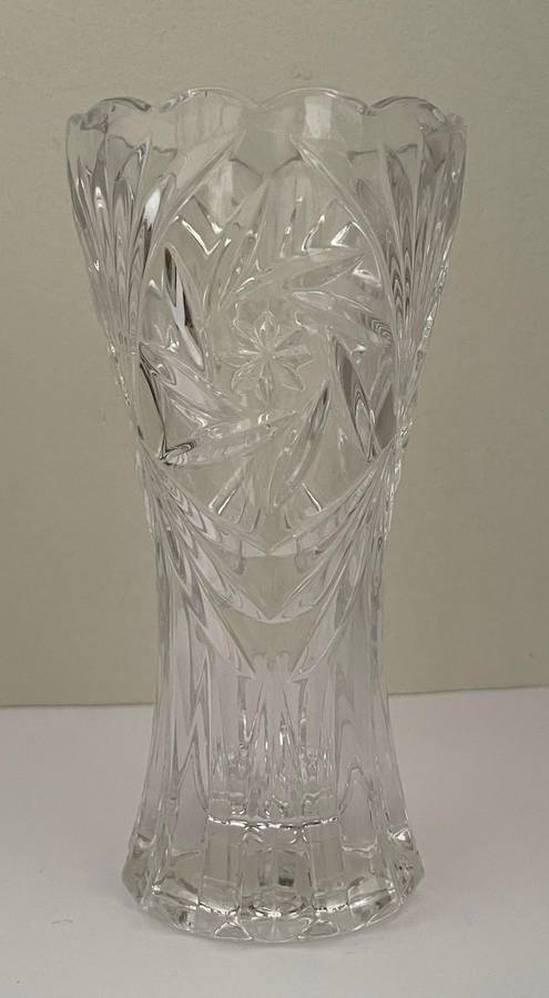 VINCENNES J G DURAND - FRANCE - LEAD CRYSTAL CUT GLASS VASE 15CM