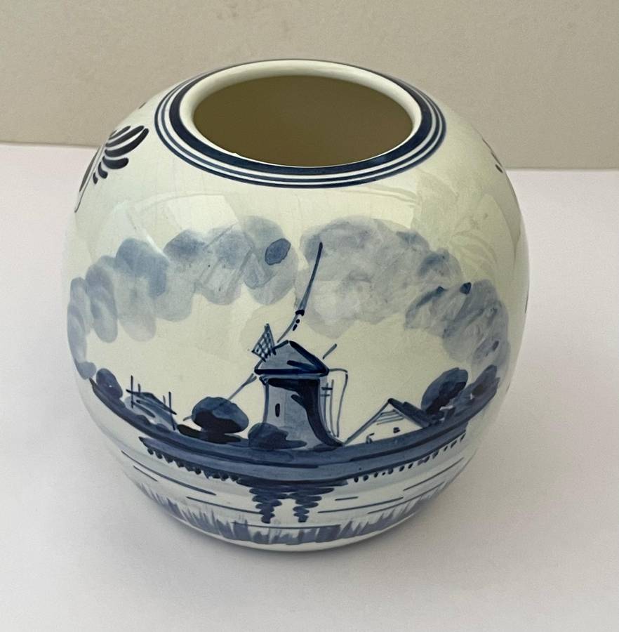 DELFT HAND PAINTED GINGER JAR - 12CM