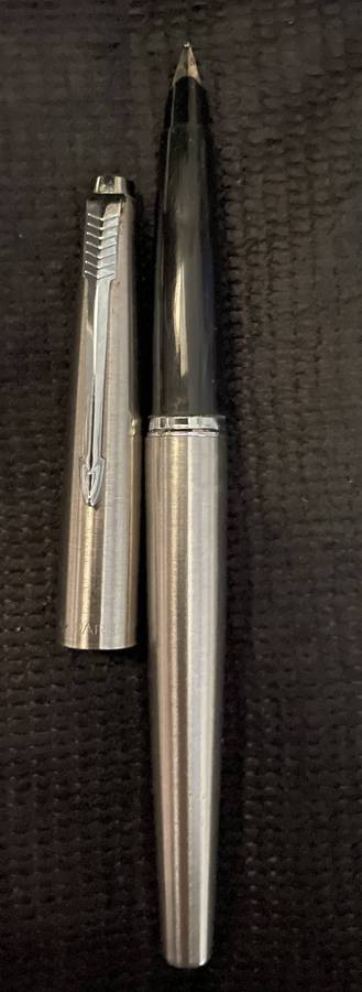COLLECTABLE STAINLESS STEEL PARKER 45 FOUNTAIN PEN MADE IN ENGLAND