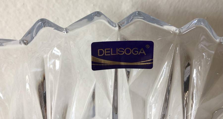DELISOGA VASE WITH ORIGINAL LABEL AND BOX IN IMMACULATE CONDITION